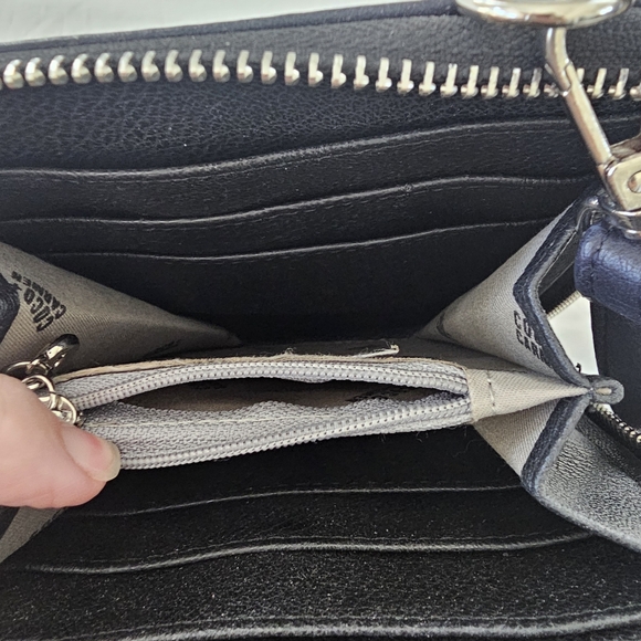 Coco + Carmen Navy Blue Crossbody Bag NWOT - Picture 4 of 7